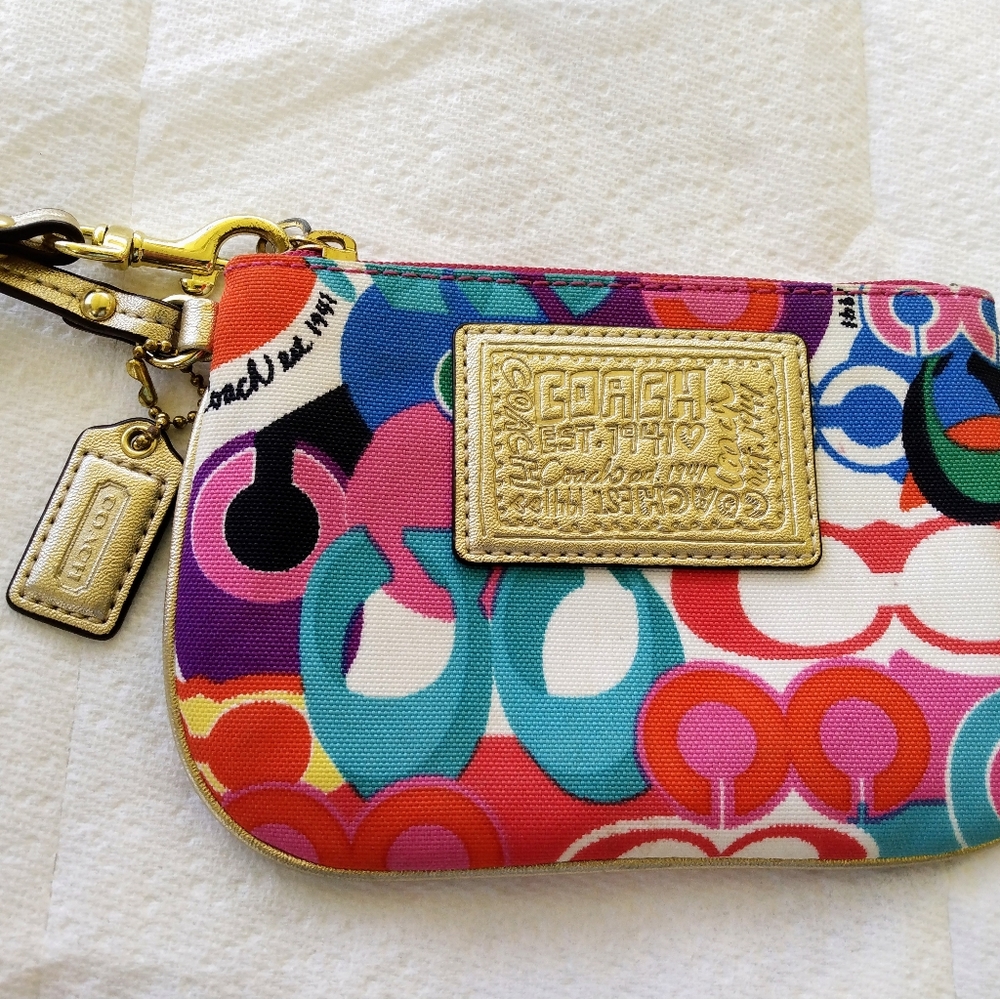 Coach Poppy Wristlet